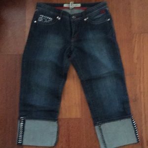 ECHO RED cuffed Capri Jeans